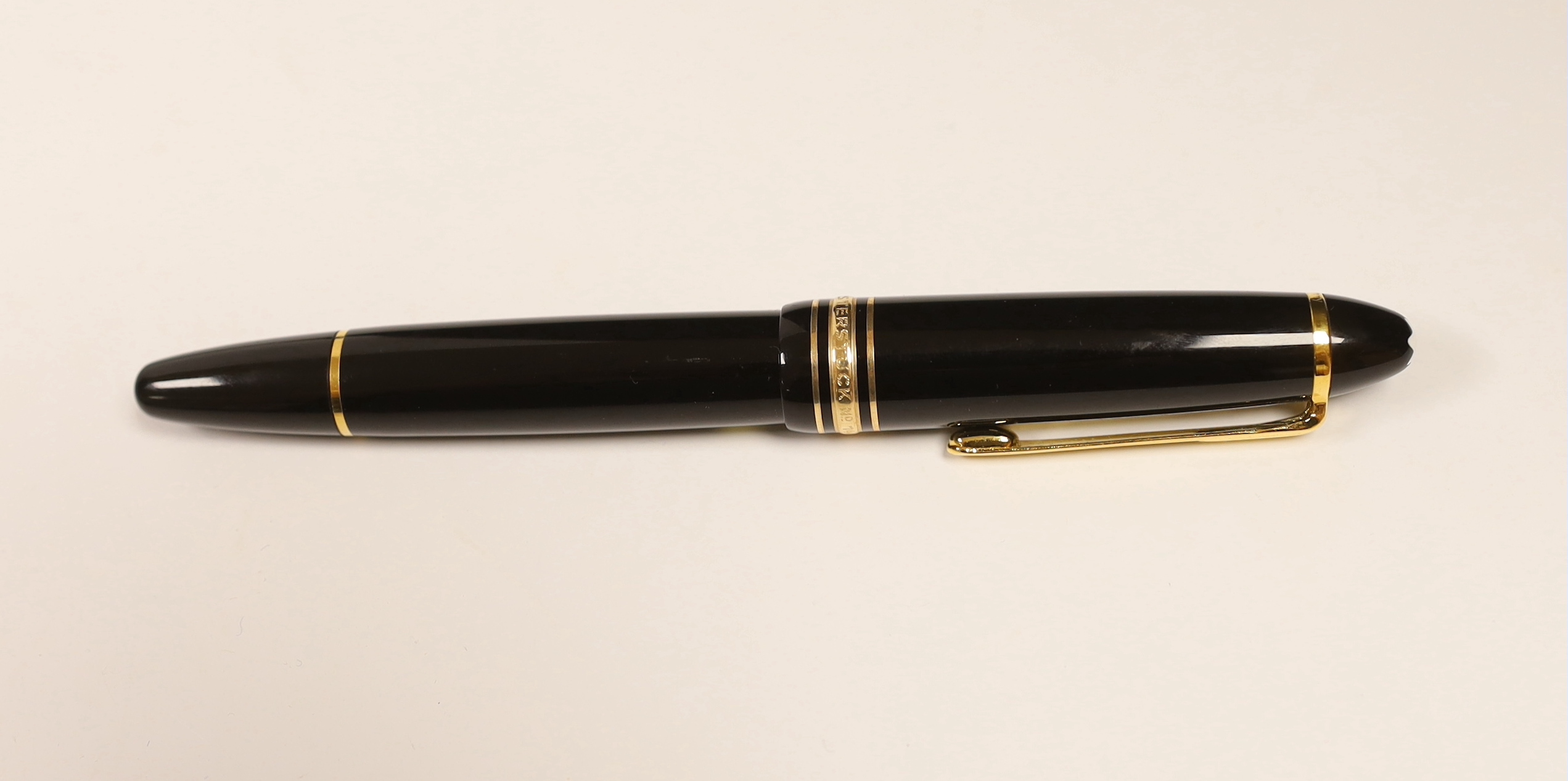 A cased Montblanc Meisterstuck fountain pen (no.146)